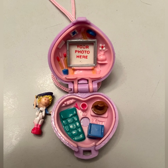 VERY RARE vintage Polly Pocket 1991 Pretty Picture locket - Picture 2 of 2